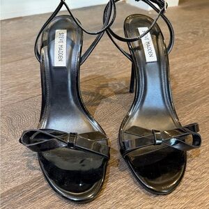 Steve Madden Glossy Black Bow Heels
